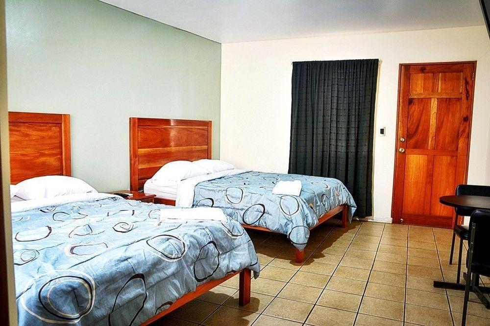 Hotel La Villa Quesada  Екстер'єр фото