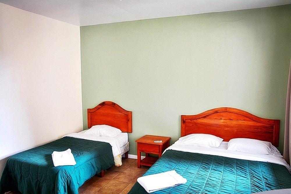 Hotel La Villa Quesada  Екстер'єр фото