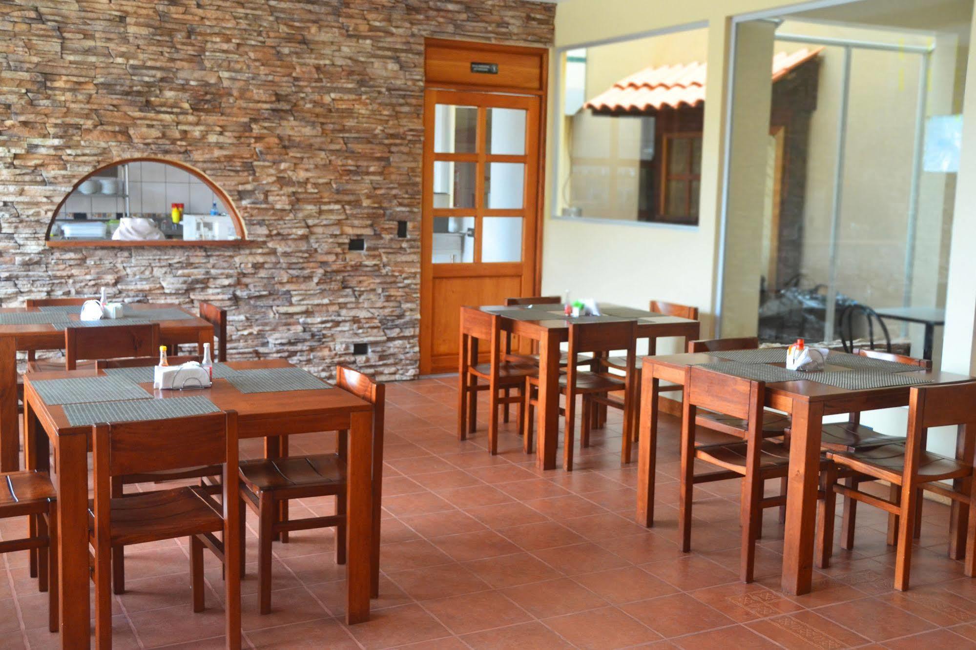 Hotel La Villa Quesada  Екстер'єр фото