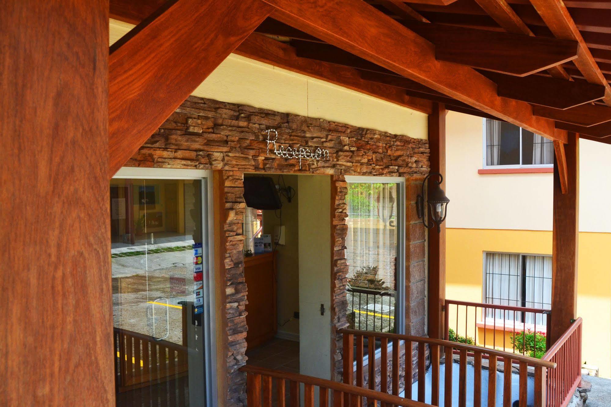 Hotel La Villa Quesada  Екстер'єр фото