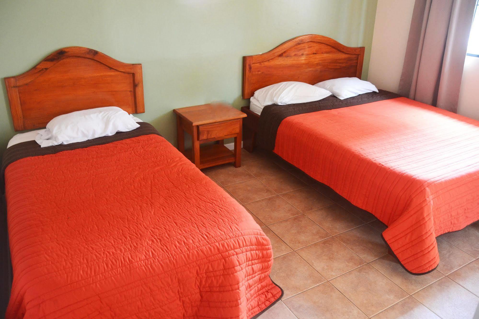 Hotel La Villa Quesada  Екстер'єр фото