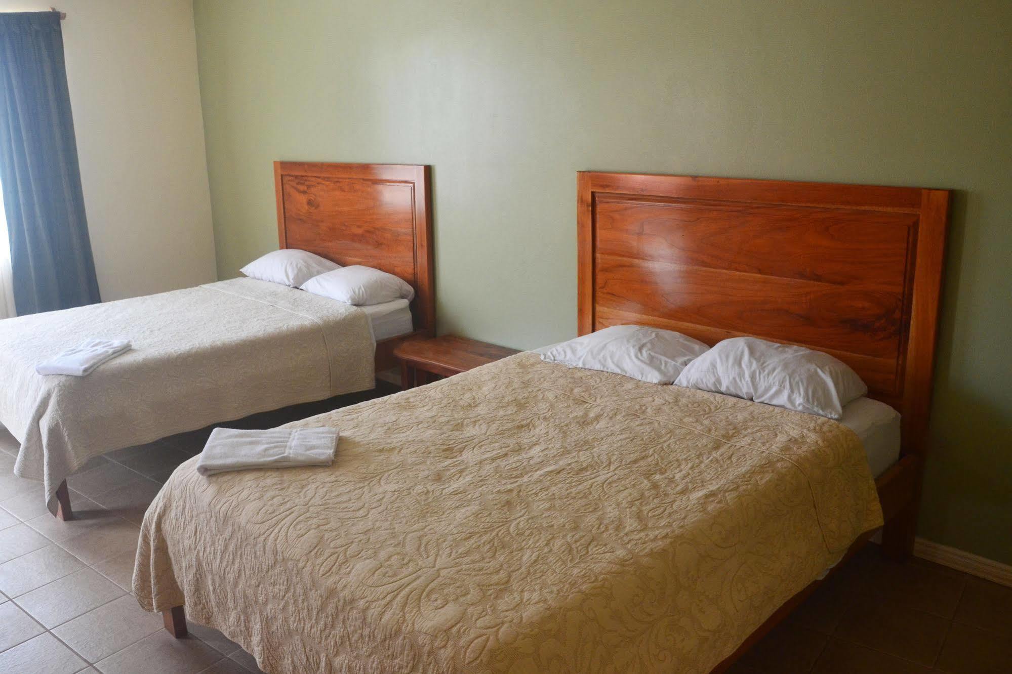 Hotel La Villa Quesada  Екстер'єр фото